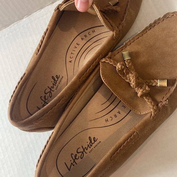 Women’s Life Stride Transport Slip-On Loafers Size 8M Tan Tassel Leather - Picture 4 of 8